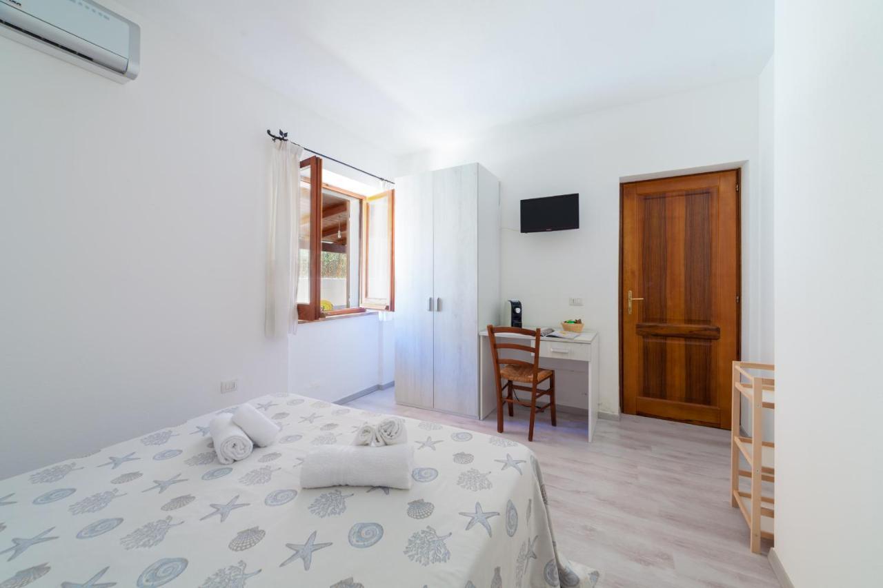 Brezza B&B Голфо Аранчи Екстериор снимка