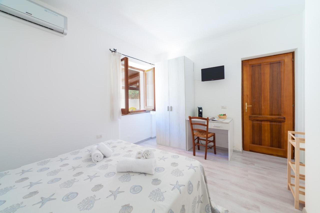 Brezza B&B Голфо Аранчи Екстериор снимка