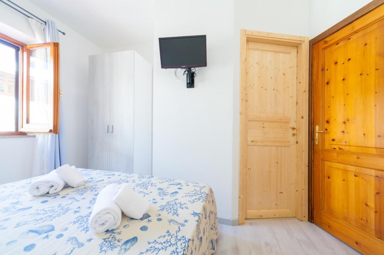 Brezza B&B Голфо Аранчи Екстериор снимка